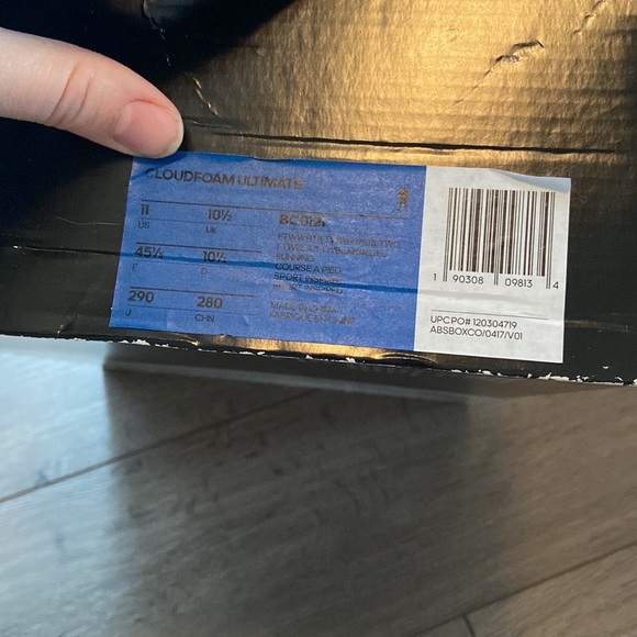 Adidas Men’s Cloudfoam Ultimate Shoes - Picture 5 of 6